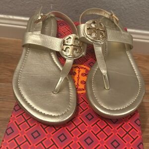 Tory Burch sandals 6/5 Gold Color
